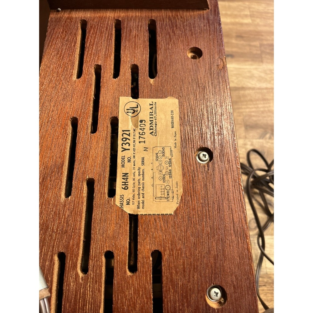 Vintage Antique Admiral  Radio Wood Dual Speaker Y3921 Working But Could Use TLC - Picture 12 of 13